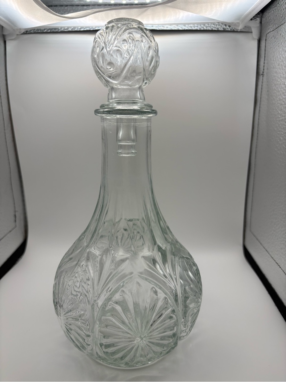 Vintage Anchor Hocking Decanter with Stopper Starburst Pattern Glass